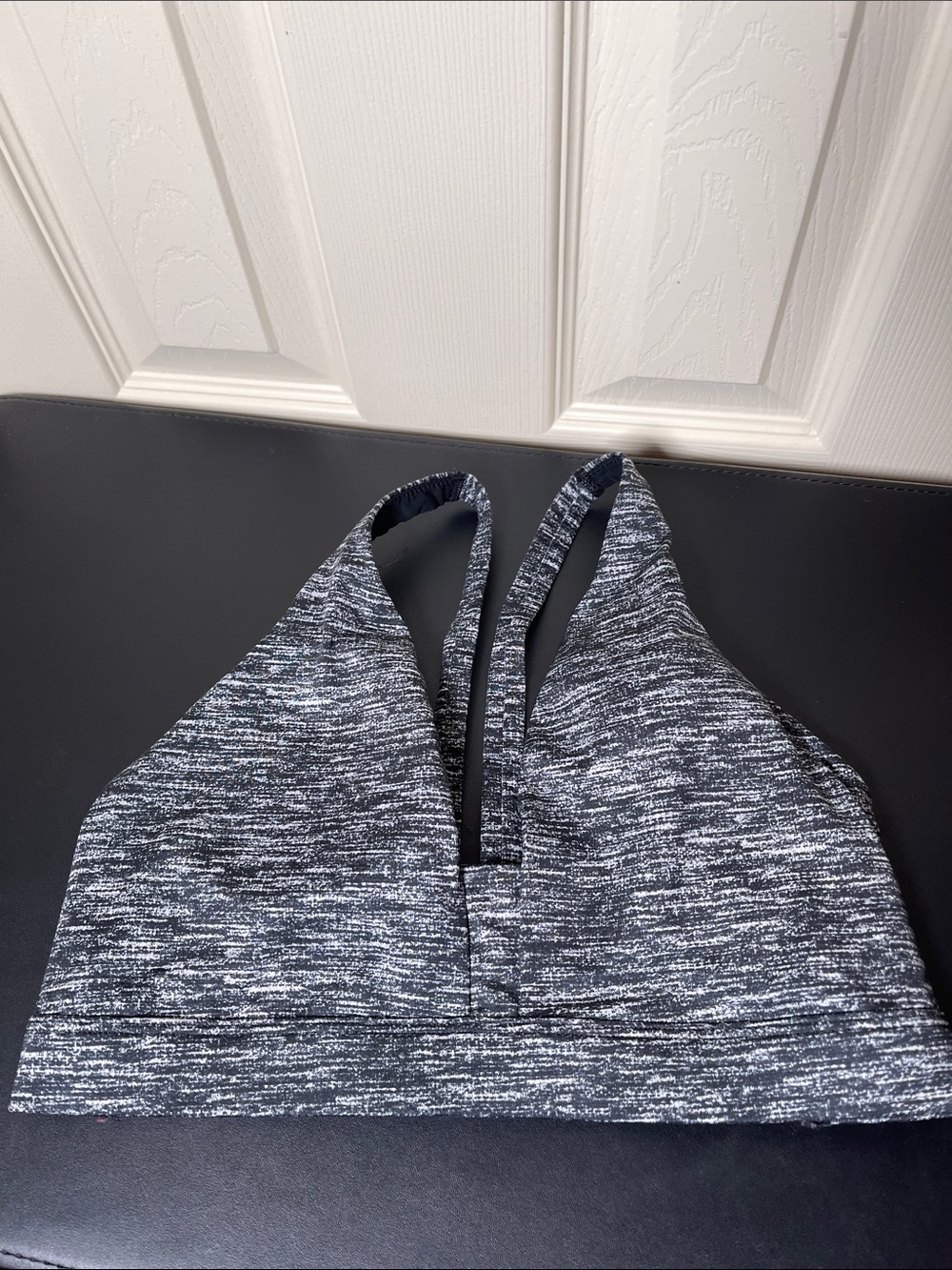 Space-Dye Plunge Sports Bra - Black/White
